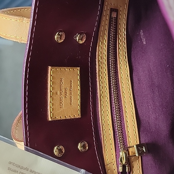 AUTHENTIC LOUIS VUITTON Vernis Reade PM tote - Picture 9 of 11
